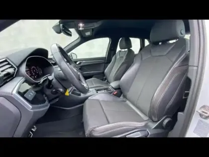 Photo 9 Audi Q3  35 TDI 150ch S line S tronic 7