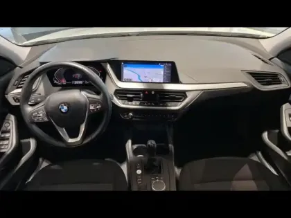 Photo 8 BMW Serie 1 Série 1 116iA 109ch Edition M Design DKG7