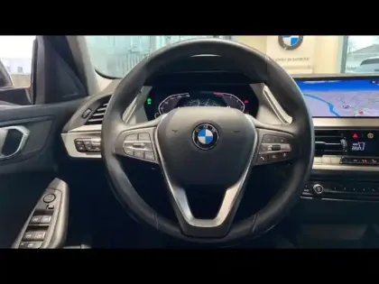 Photo 11 BMW Serie 1 Série 1 116iA 109ch Edition M Design DKG7