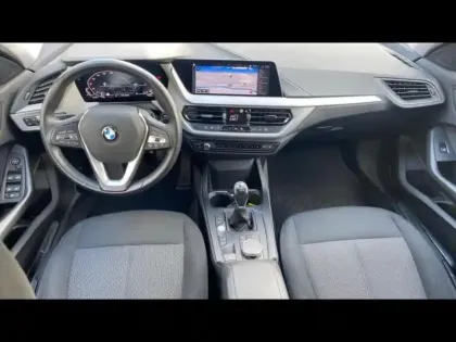 Photo 15 BMW Serie 1 Série 1 116i 109ch Edition M Design