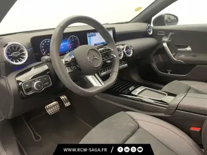 Photo 20 Mercedes Classe A 200 d AMG Line