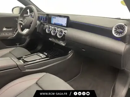 Photo 24 Mercedes Classe A 200 d AMG Line