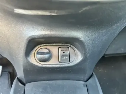 Photo 21 Toyota Yaris 70 VVT-i France