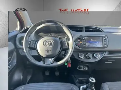 Photo 12 Toyota Yaris 70 VVT-i France