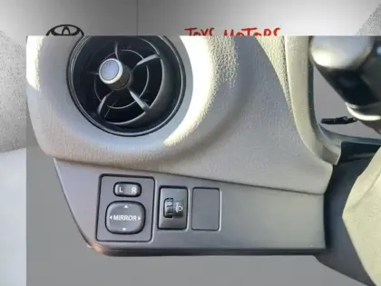 Photo 14 Toyota Yaris 70 VVT-i France