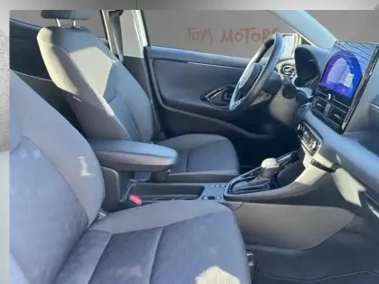 Photo 8 Toyota Yaris Hybride 116h Design MC24