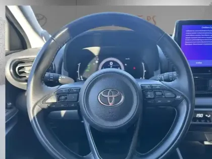 Photo 15 Toyota Yaris Hybride 116h Design MC24