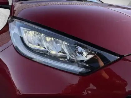 Photo 12 Toyota Yaris Hybride 116h Design Pack MY22