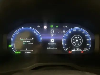 Photo 10 Toyota Rav4 Hybride 2WD 218ch 30 Years