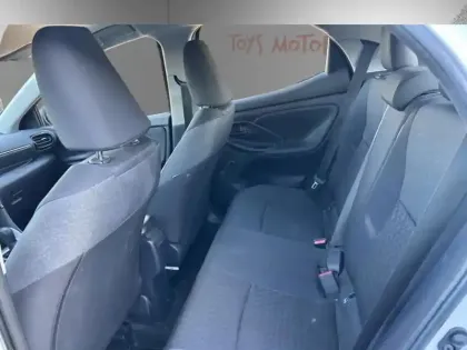 Photo 13 Toyota Yaris Hybride 116h Dynamic