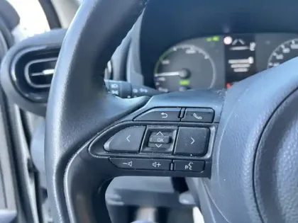 Photo 21 Toyota Yaris Hybride 116h Dynamic