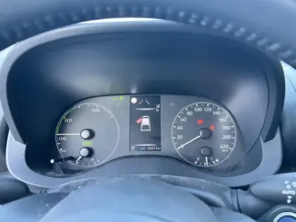 Photo 18 Toyota Yaris Hybride 116h Dynamic