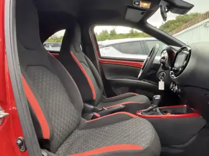 Photo 11 Toyota Aygo 1.0 VVT-i 72 Design CVT