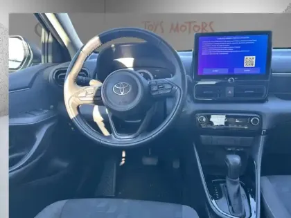 Photo 12 Toyota Yaris Hybride 116h Design MC24