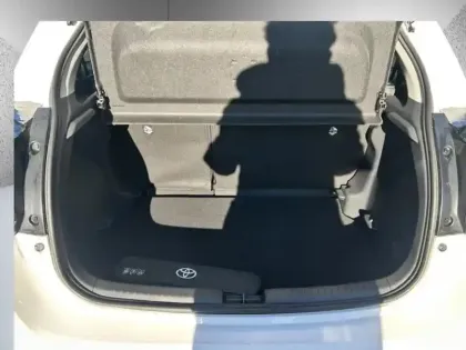 Photo 10 Toyota Yaris Hybride 116h Design MC24