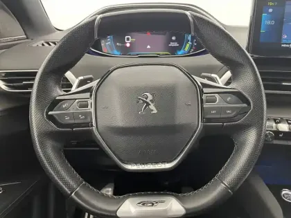 Photo 23 Peugeot 3008  Hybrid 225 e-EAT8