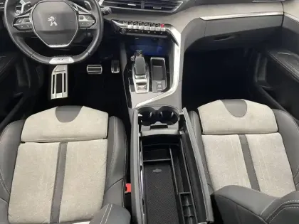 Photo 27 Peugeot 3008  Hybrid 225 e-EAT8
