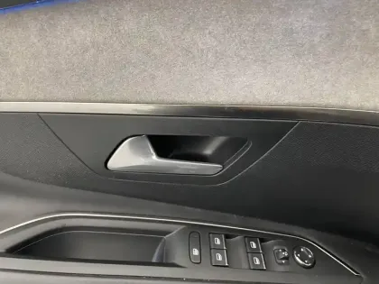 Photo 34 Peugeot 3008  Hybrid 225 e-EAT8