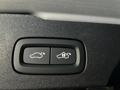 Photo 20 Volvo V60  T6 AWD Hybride Rechargeable 253 ch + 145 ch Geartronic 8