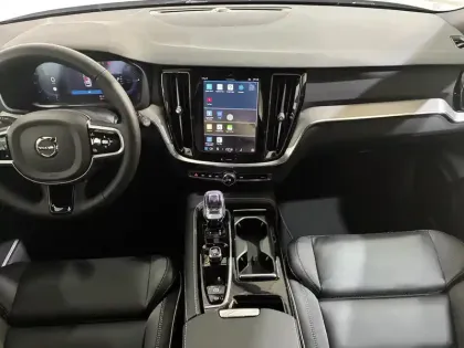 Photo 6 Volvo V60  T6 AWD Hybride Rechargeable 253 ch + 145 ch Geartronic 8