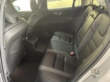 Photo 29 Volvo V60  T6 AWD Hybride Rechargeable 253 ch + 145 ch Geartronic 8