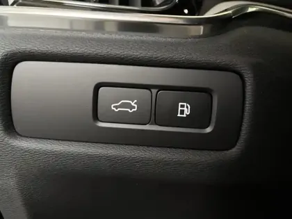 Photo 30 Volvo V60  T6 AWD Hybride Rechargeable 253 ch + 145 ch Geartronic 8