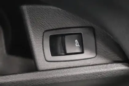 Photo 28 BMW X2  sDrive 18i 140 ch DKG7