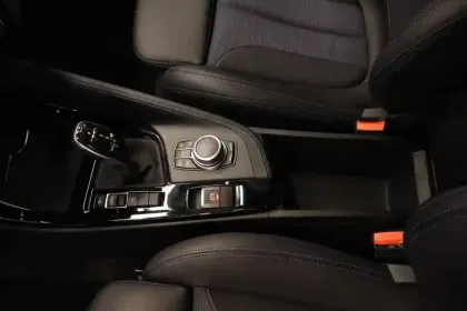 Photo 18 BMW X2  sDrive 18i 140 ch DKG7