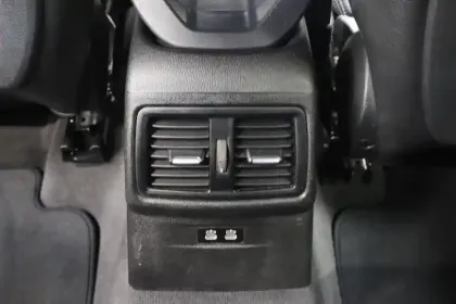 Photo 29 BMW X2  sDrive 18i 140 ch DKG7