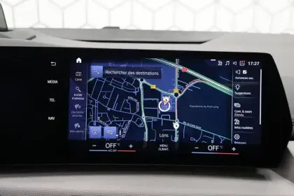 Photo 15 BMW Serie 2 Active Tourer 225e xDrive 245 ch DKG7