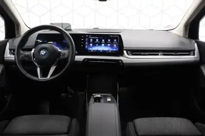 Photo 8 BMW Serie 2 Active Tourer 225e xDrive 245 ch DKG7