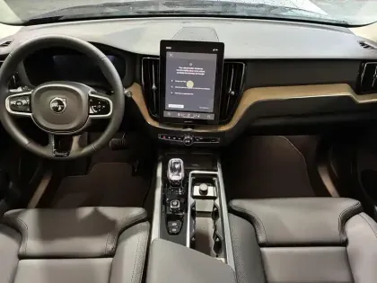 Photo 6 Volvo Xc60  T6 AWD Hybride rechargeable 253 ch+145 ch Geartronic 8