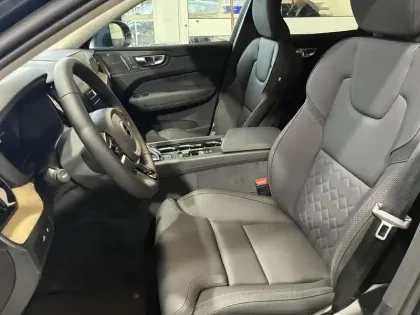 Photo 13 Volvo Xc60  T6 AWD Hybride rechargeable 253 ch+145 ch Geartronic 8