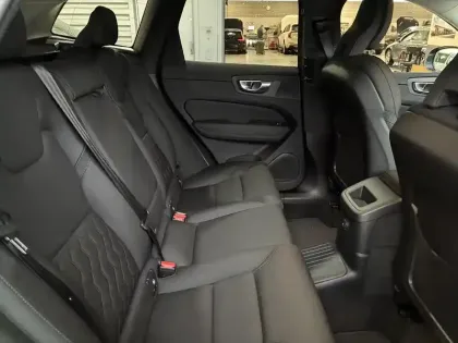 Photo 25 Volvo Xc60  T6 AWD Hybride rechargeable 253 ch+145 ch Geartronic 8