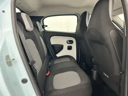 Photo 16 Renault Twingo  III Achat Intégral - 21