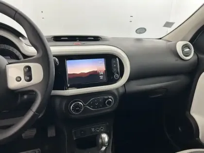 Photo 13 Renault Twingo  III Achat Intégral - 21