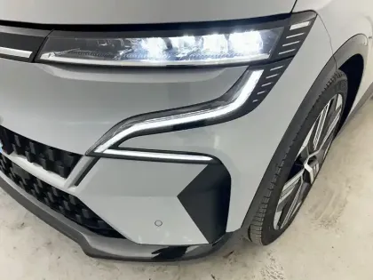 Photo 23 Renault Megane  E-Tech EV60 220 ch optimum charge