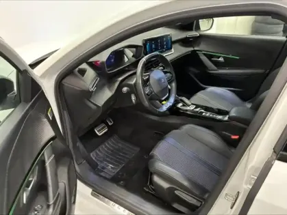 Photo 10 Peugeot 208  e- 136ch GT