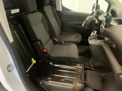 Photo 7 Peugeot Partner  M 650kg BlueHDi 130ch S&S EAT8 Pack Premium Connect