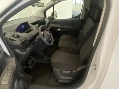 Photo 8 Peugeot Partner  M 650kg BlueHDi 130ch S&S EAT8 Pack Premium Connect