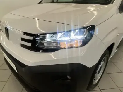 Photo 14 Peugeot Partner  M 650kg BlueHDi 130ch S&S EAT8 Pack Premium Connect