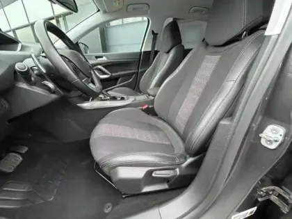 Photo 6 Peugeot 308  1.2 PureTech 130ch S&S Allure Pack EAT8