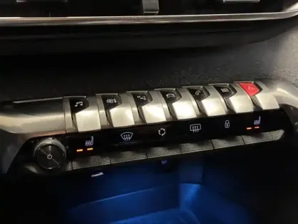 Photo 14 Peugeot 5008  1.6 PureTech 180ch E6.c Crossway S&S EAT8