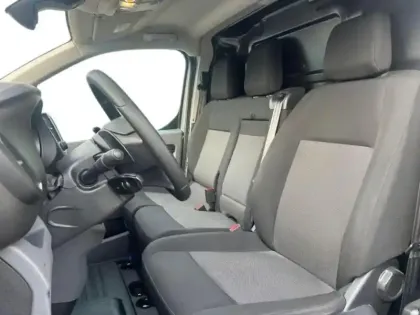 Photo 6 Peugeot Expert  Fg M 2.0 BlueHDi 180ch S&S Pack Asphalt EAT8