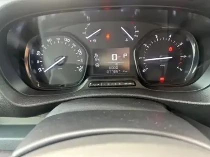 Photo 10 Peugeot Expert  Fg M 2.0 BlueHDi 180ch S&S Pack Asphalt EAT8