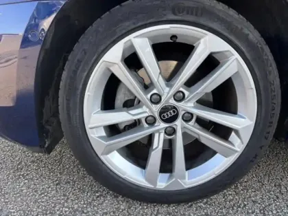 Photo 8 Audi A3  Berline 35 TFSI 150ch Design