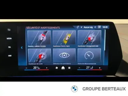 Photo 14 BMW Serie 1 Série 1 120A 170ch M Sport DKG7