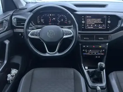 Photo 9 Volkswagen T-cross  1.0 TSI 110ch R-Line Tech