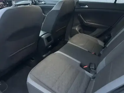 Photo 7 Volkswagen T-cross  1.0 TSI 110ch R-Line Tech