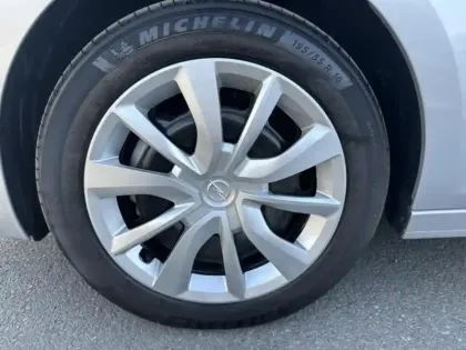 Photo 9 Opel Corsa  1.2 Turbo Hybrid 110ch Edition e-DCT6